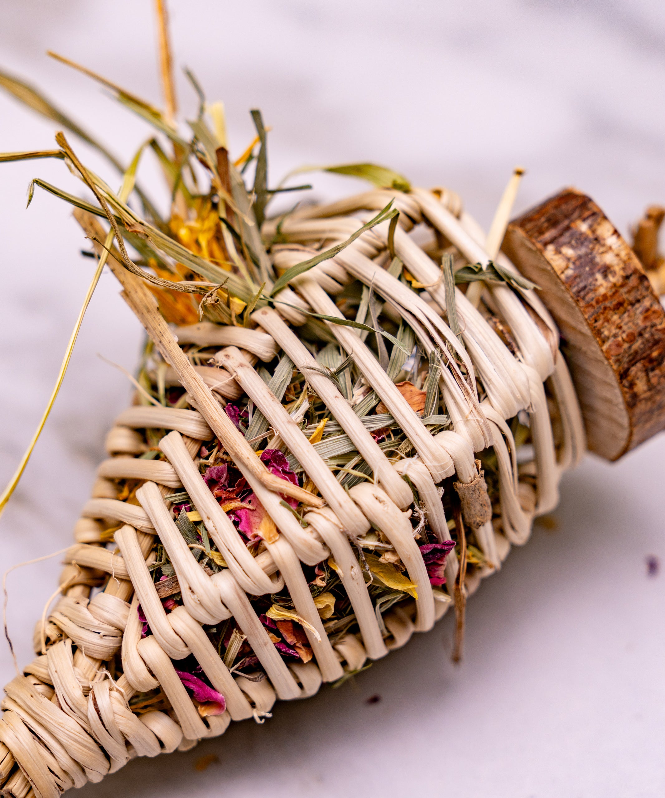 Forage Filled Vine Balloon