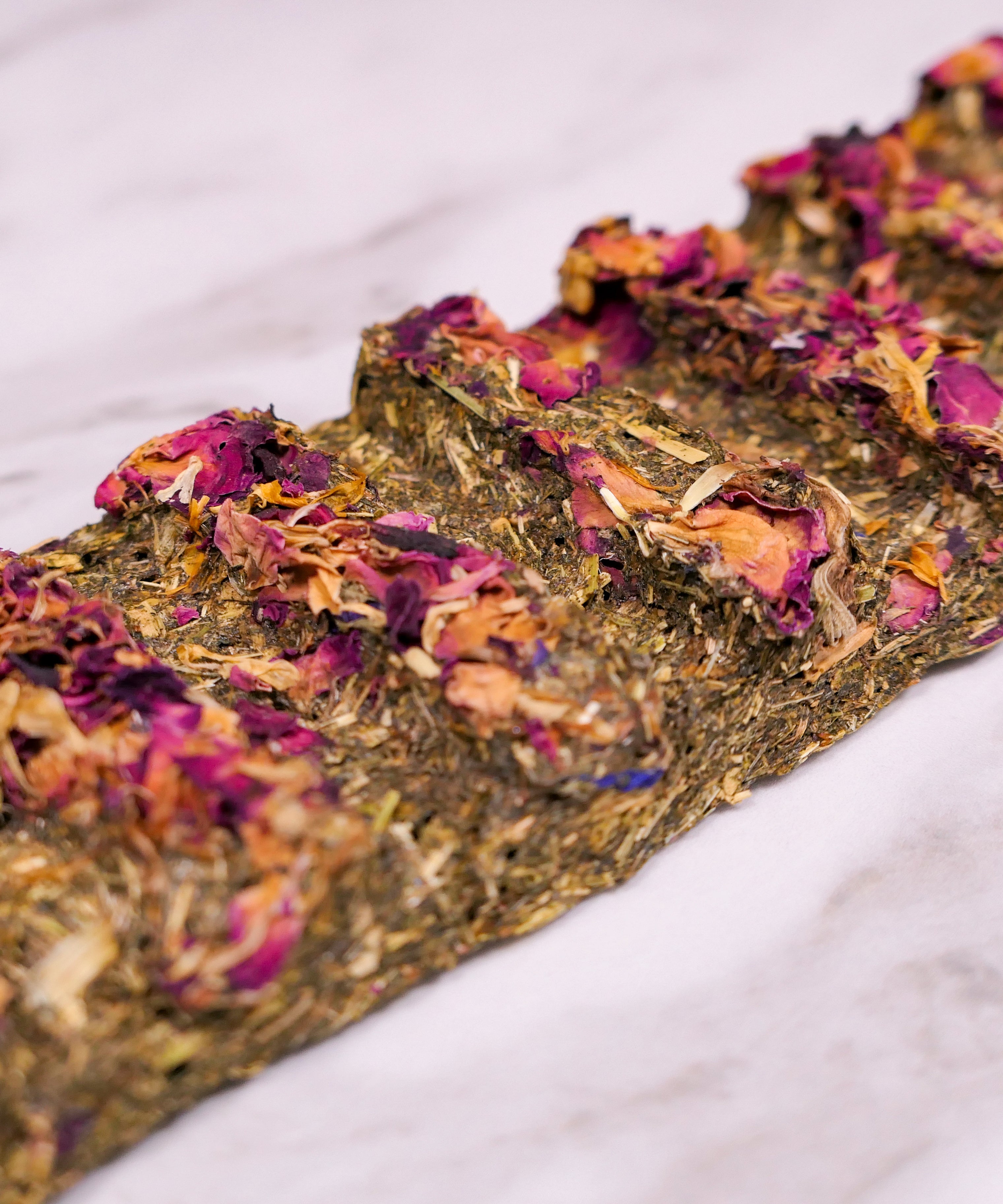 Floral Hay Snap and Share Bar