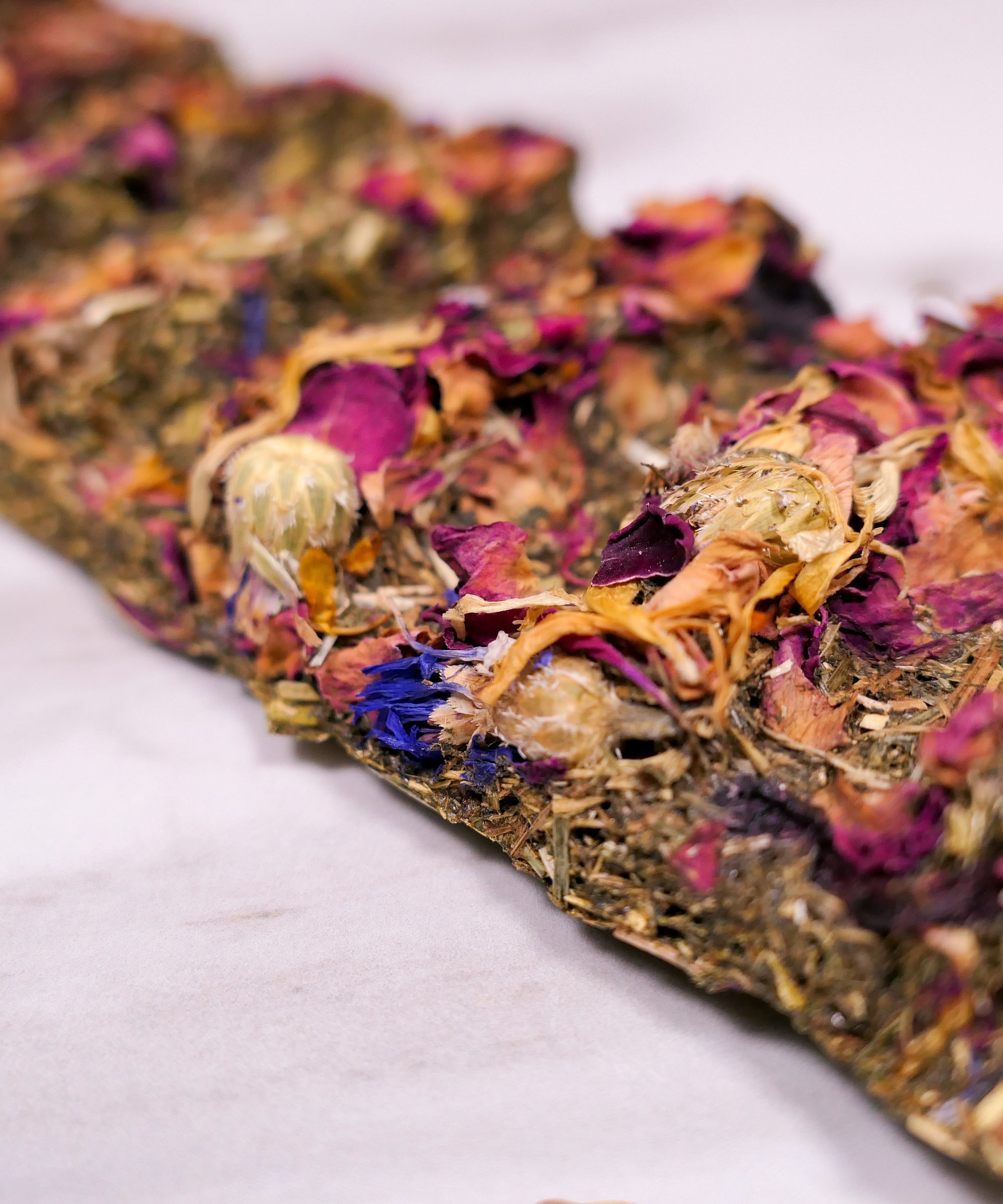 Floral Hay Snap and Share Bar