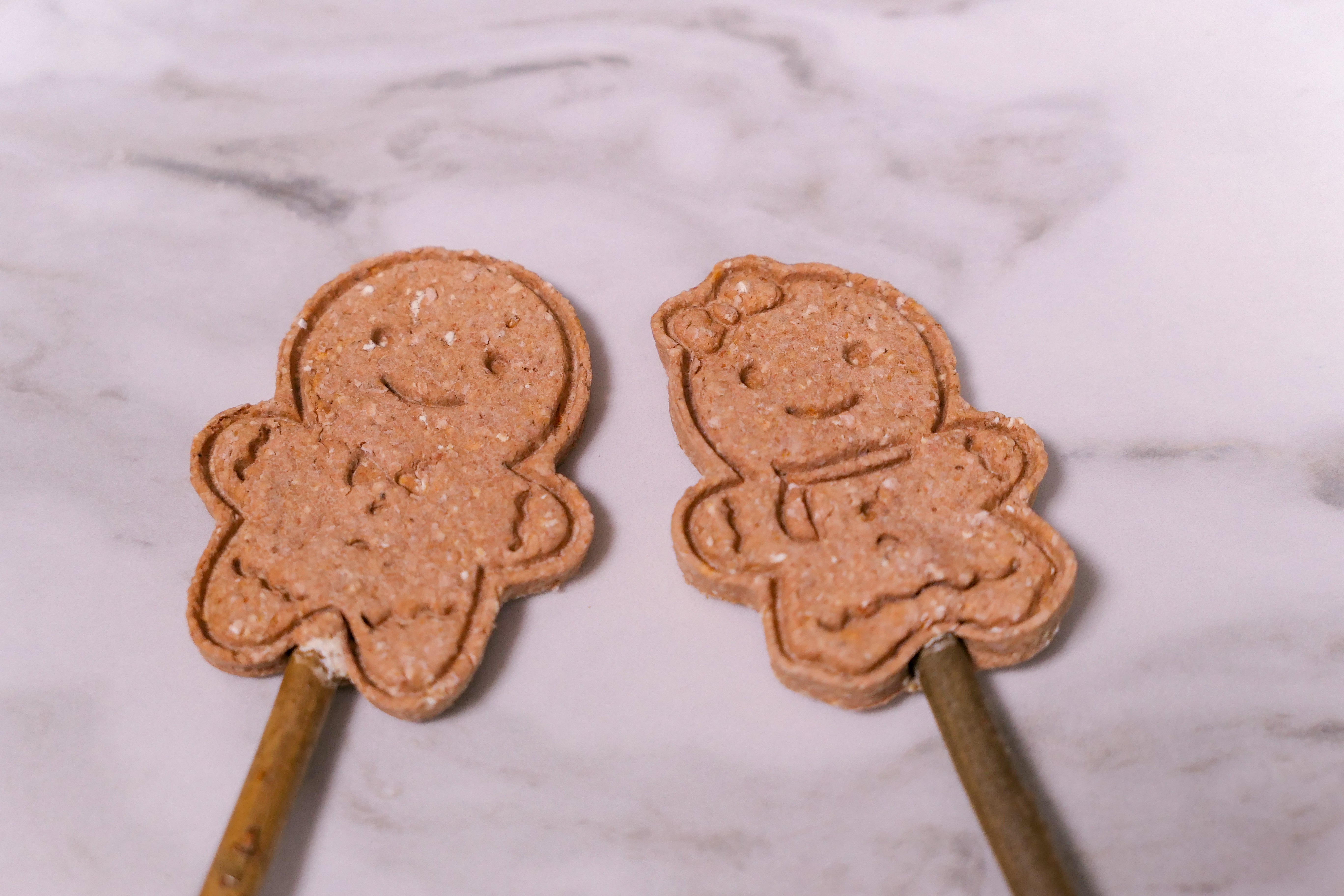 Gingerbread Pops