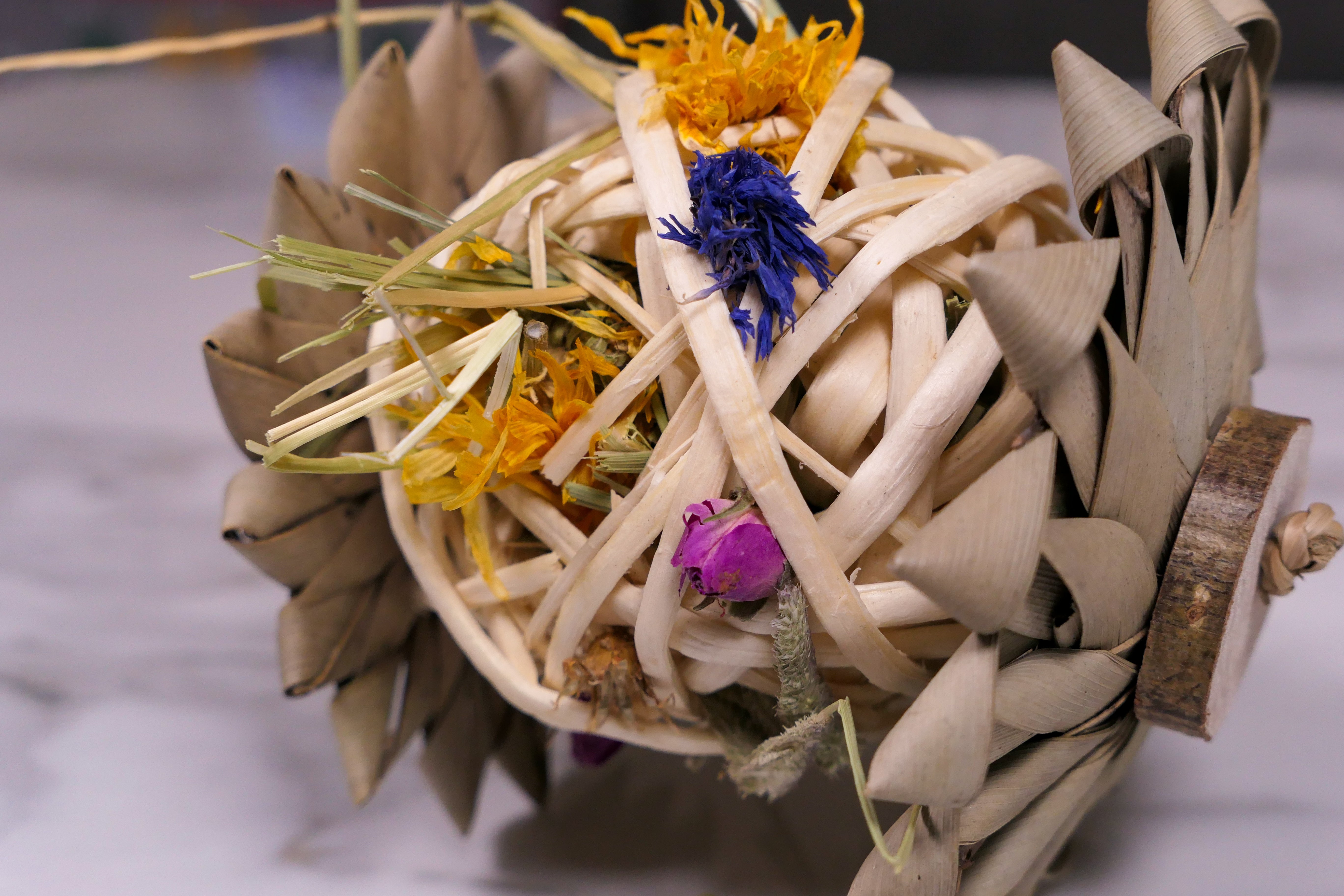 Palm Flower Forage Toy