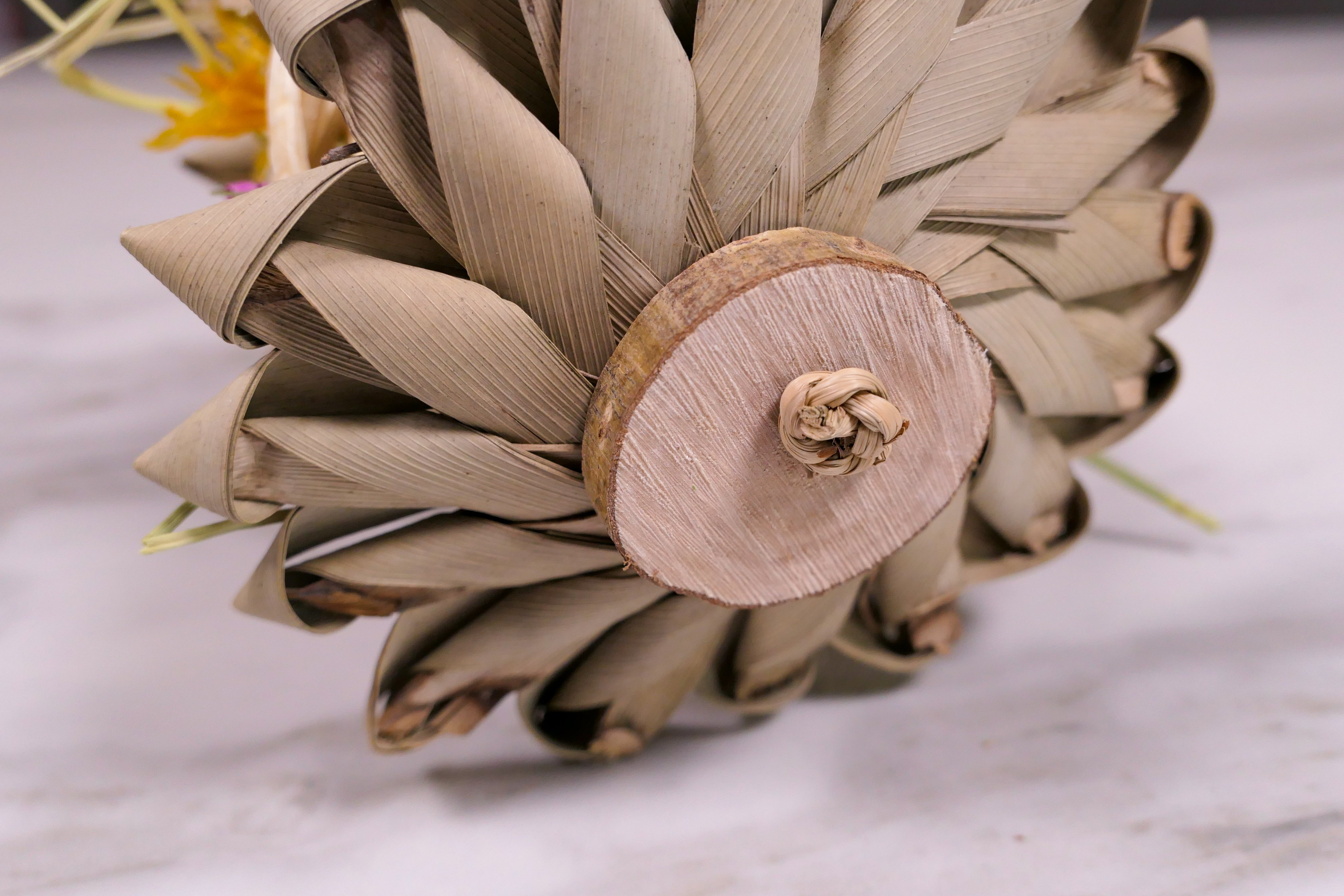 Palm Flower Forage Toy