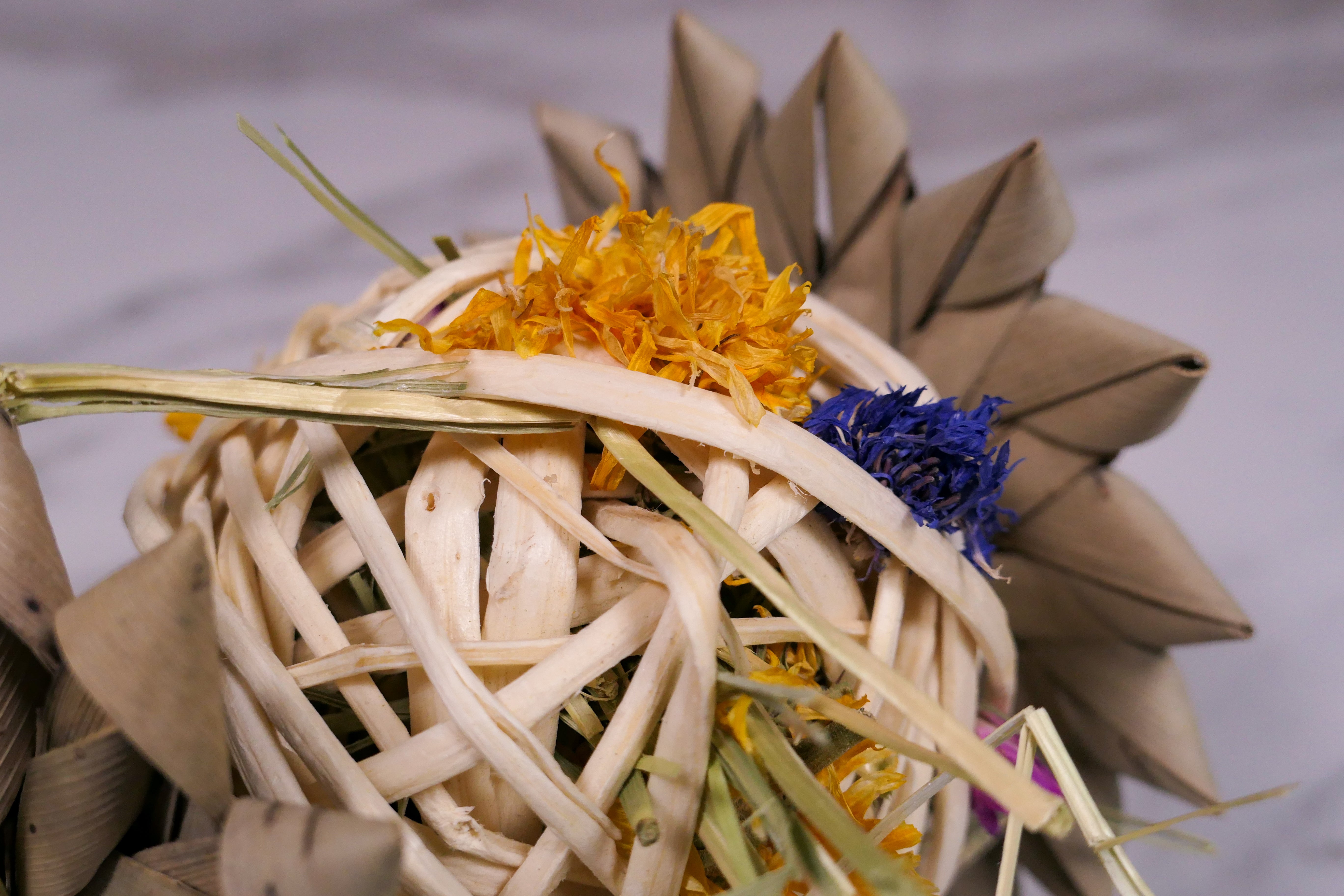 Palm Flower Forage Toy