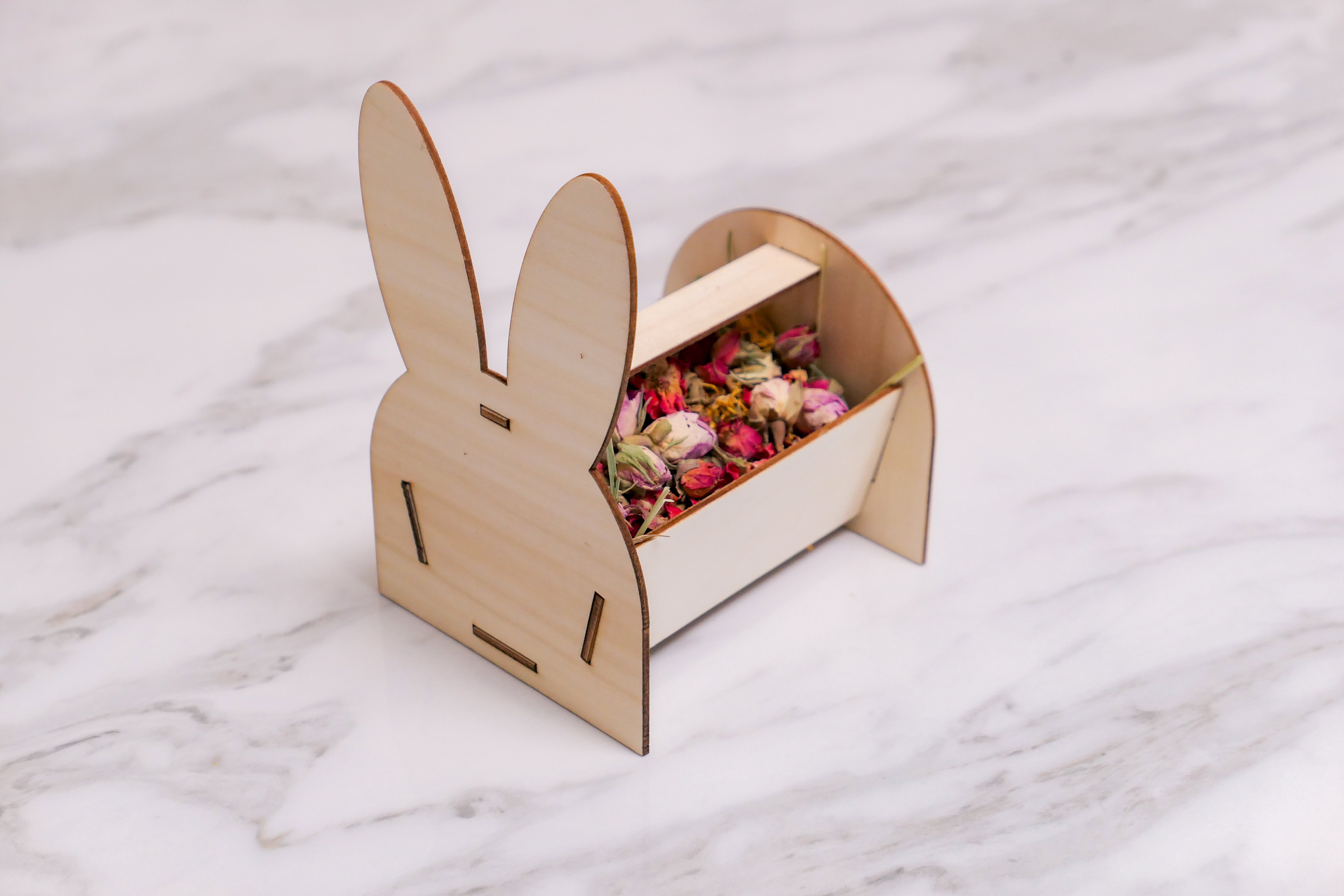 Some bunny loves you forage tray