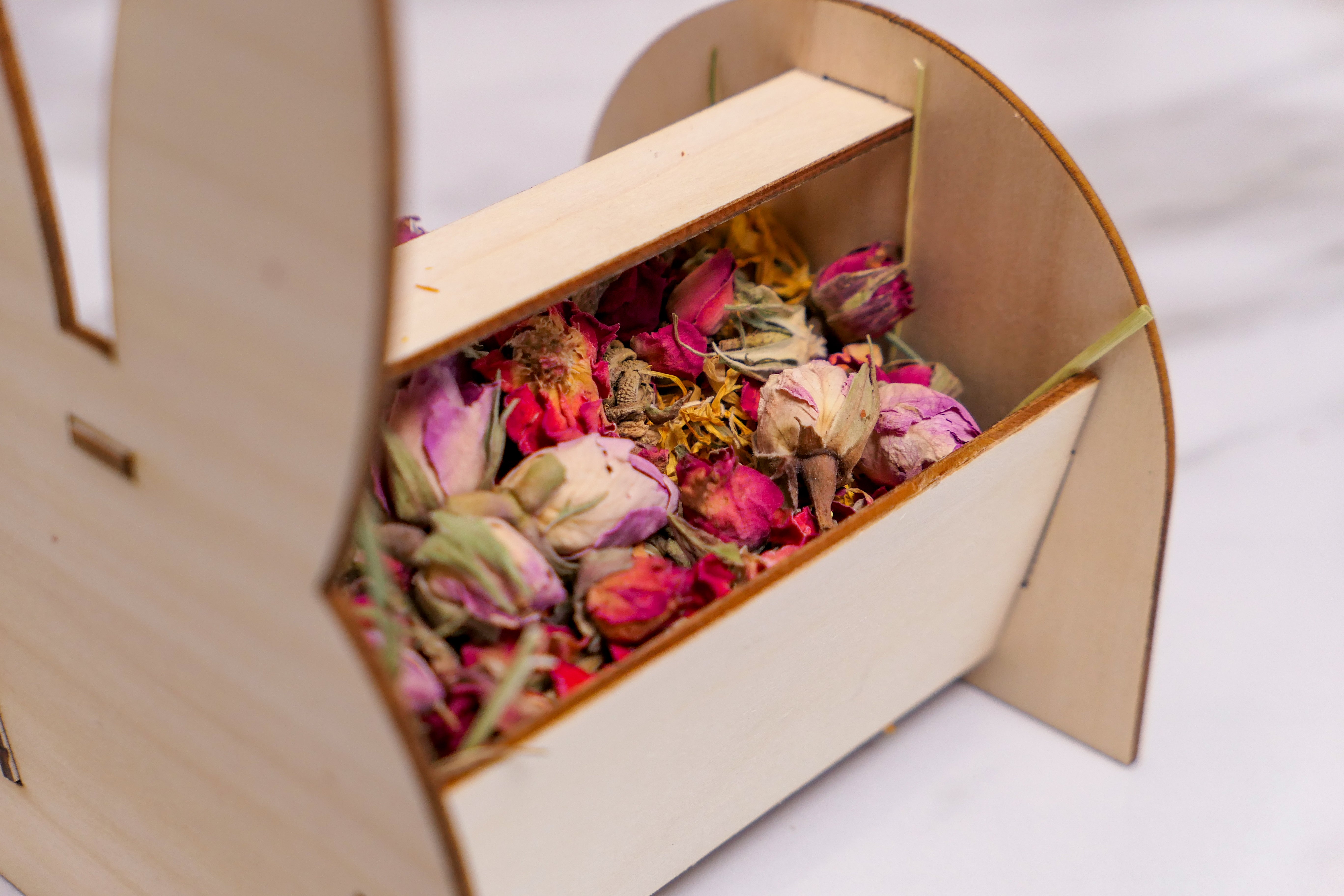 Some bunny loves you forage tray