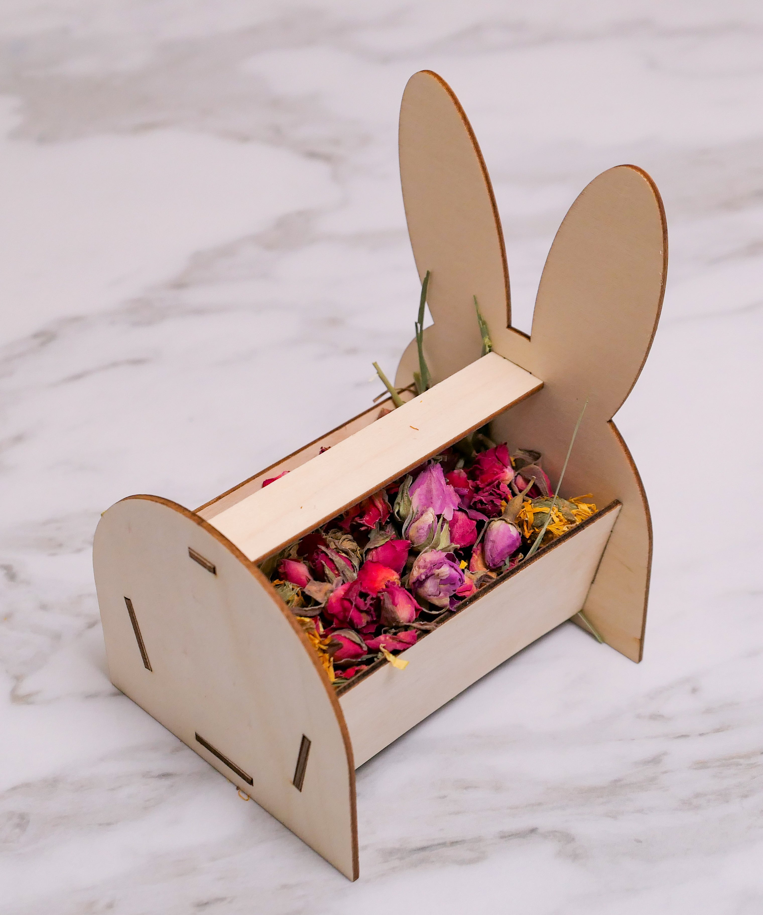 Some bunny loves you forage tray