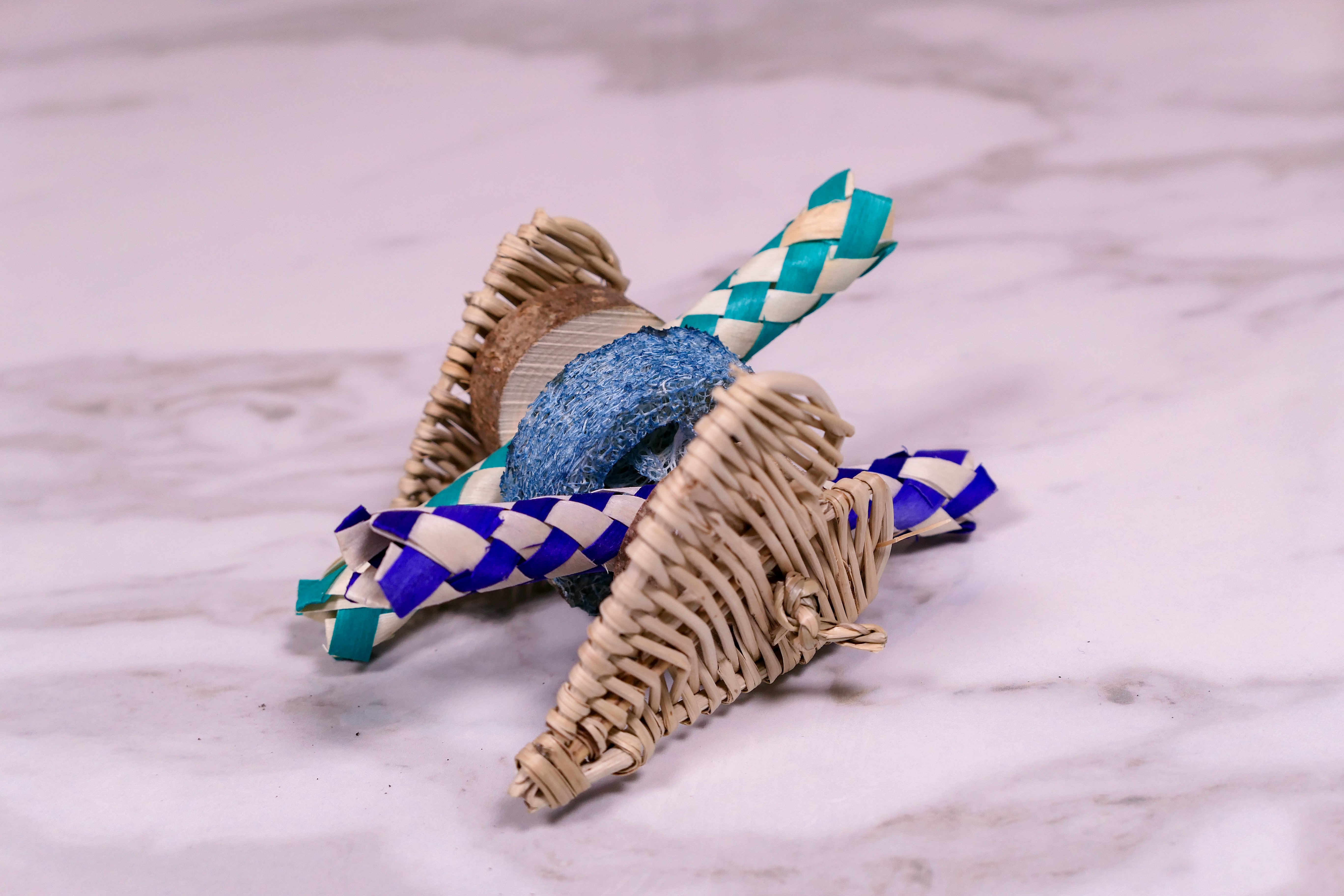 Hearty Loofah Trap Chew Toy