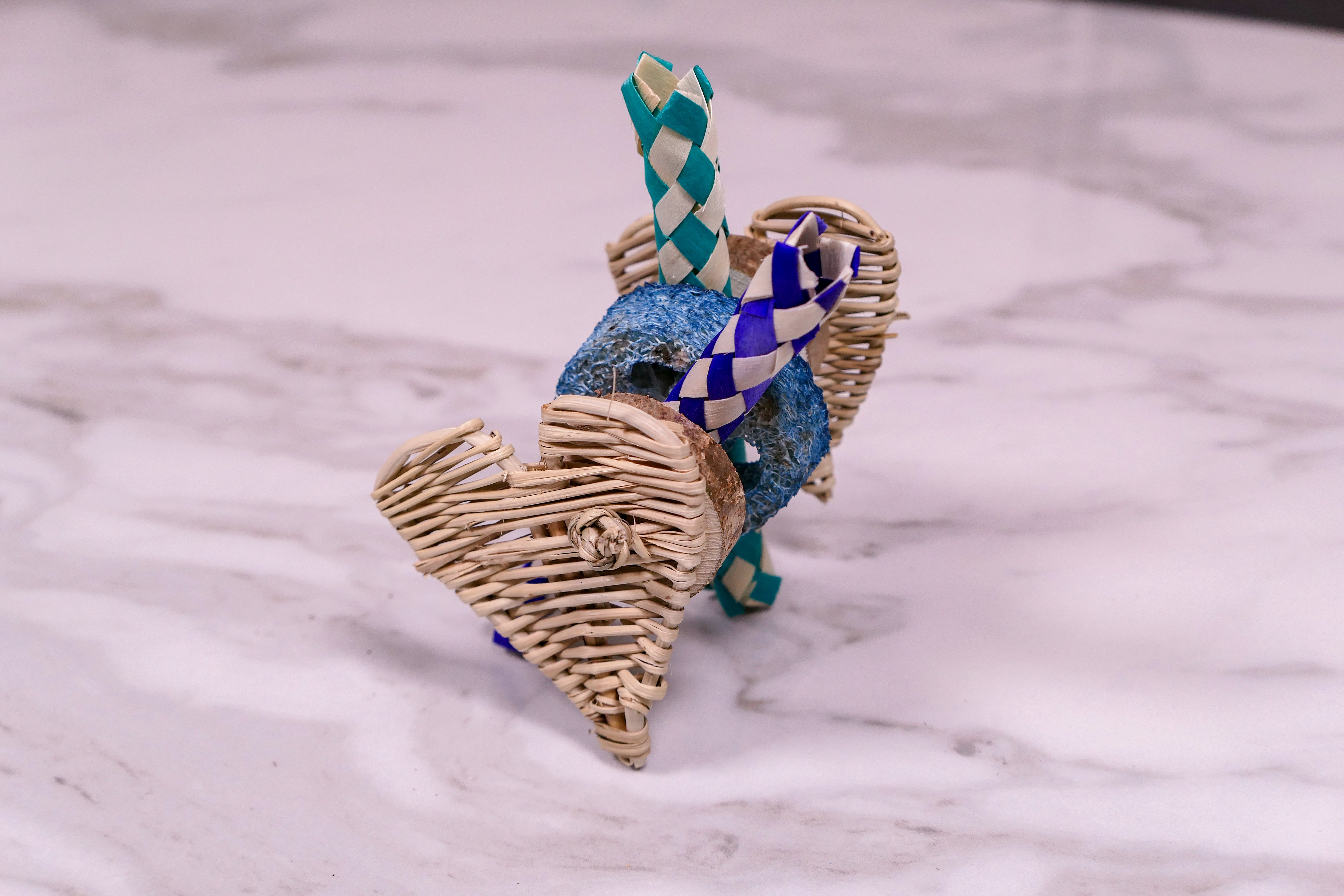 Hearty Loofah Trap Chew Toy