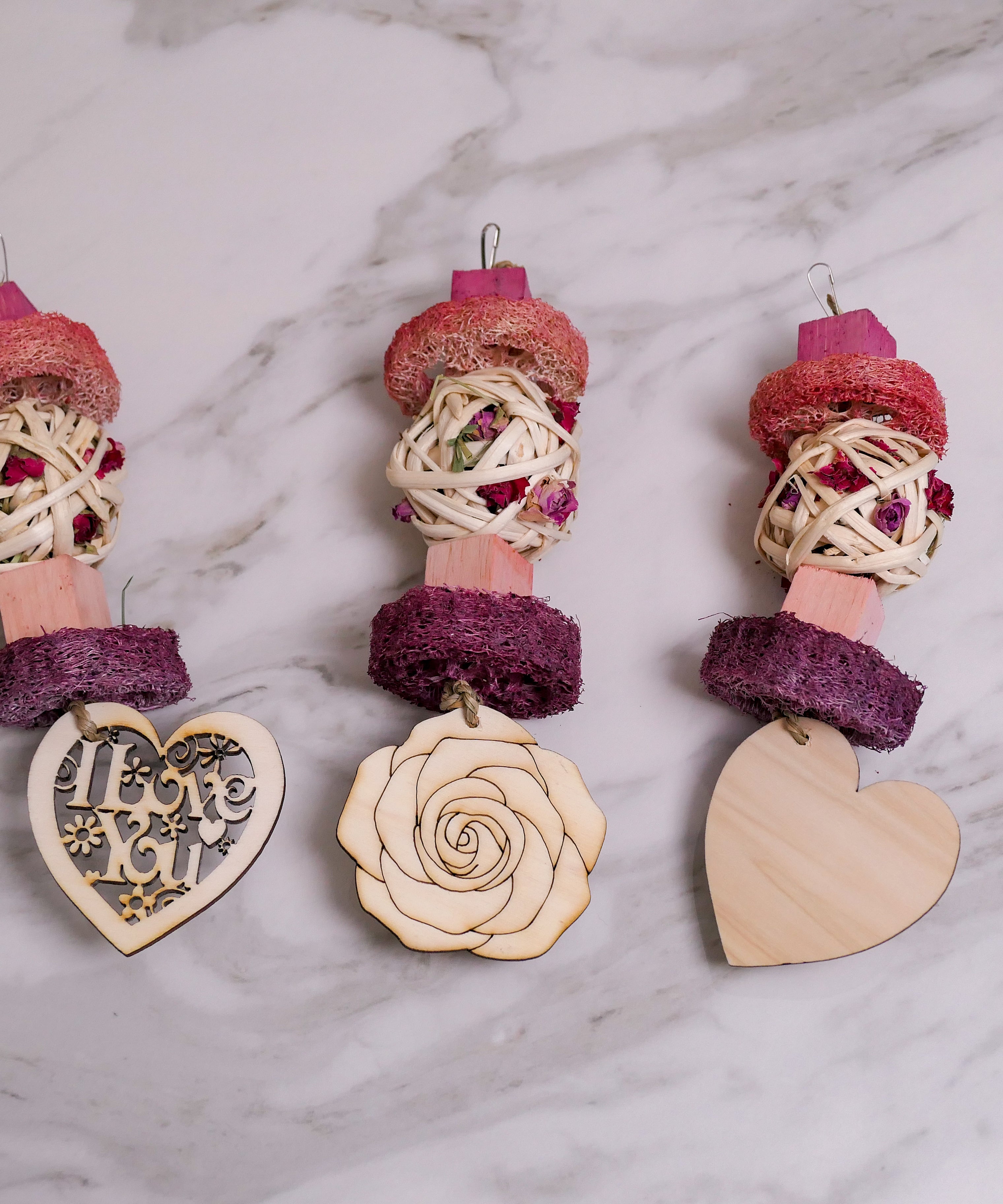 Love Forage Hanging Toy