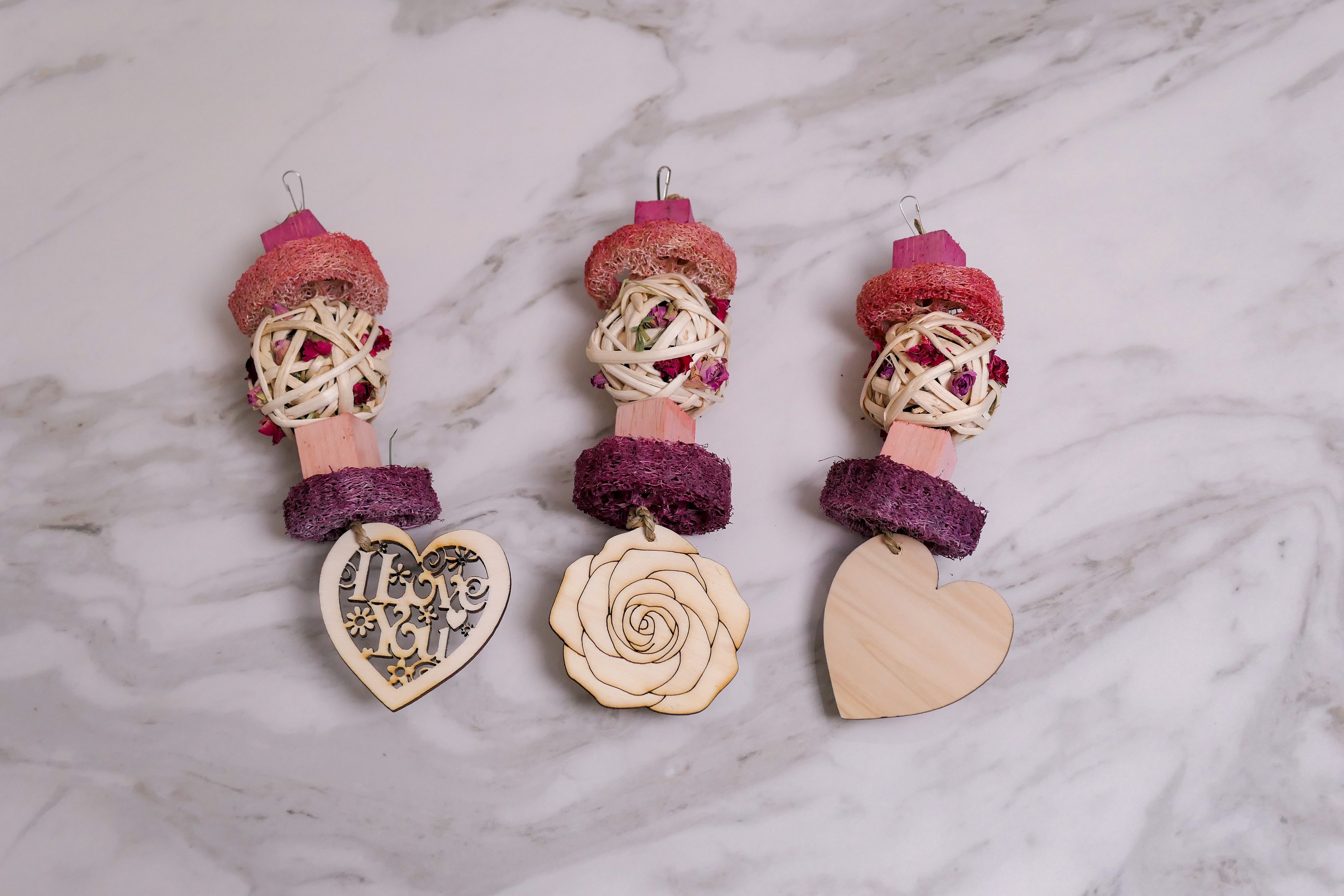 Love Forage Hanging Toy