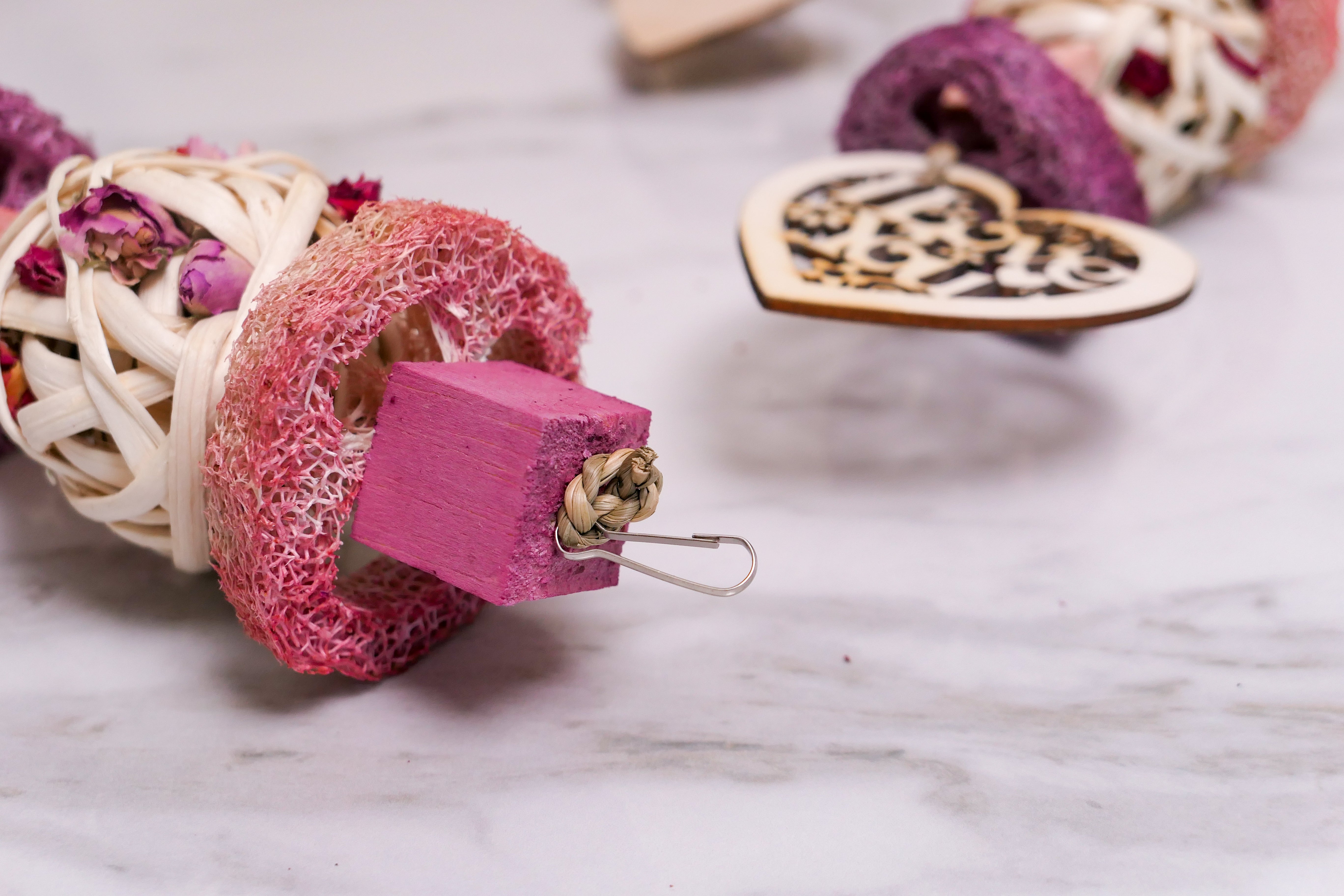 Love Forage Hanging Toy