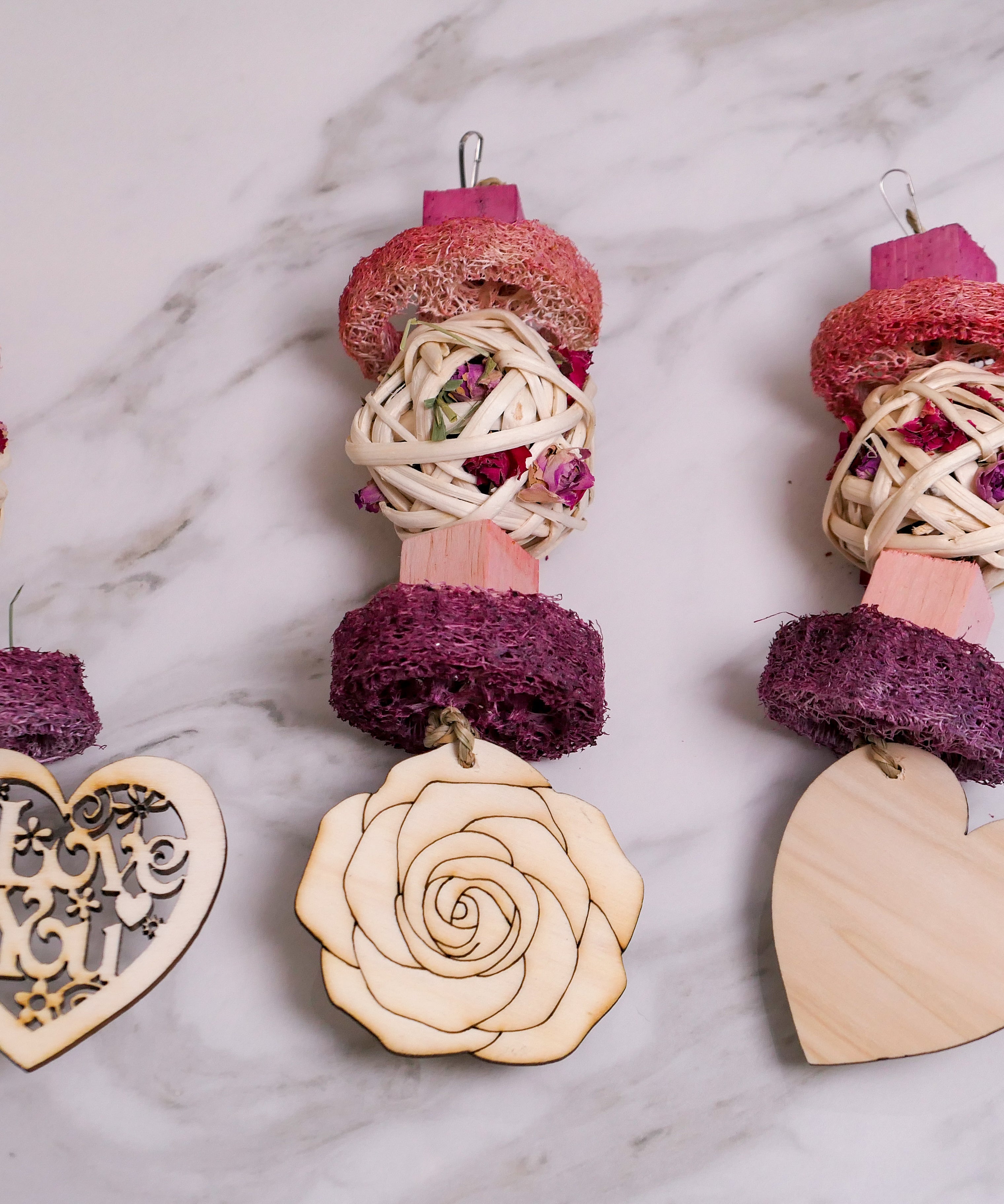 Love Forage Hanging Toy