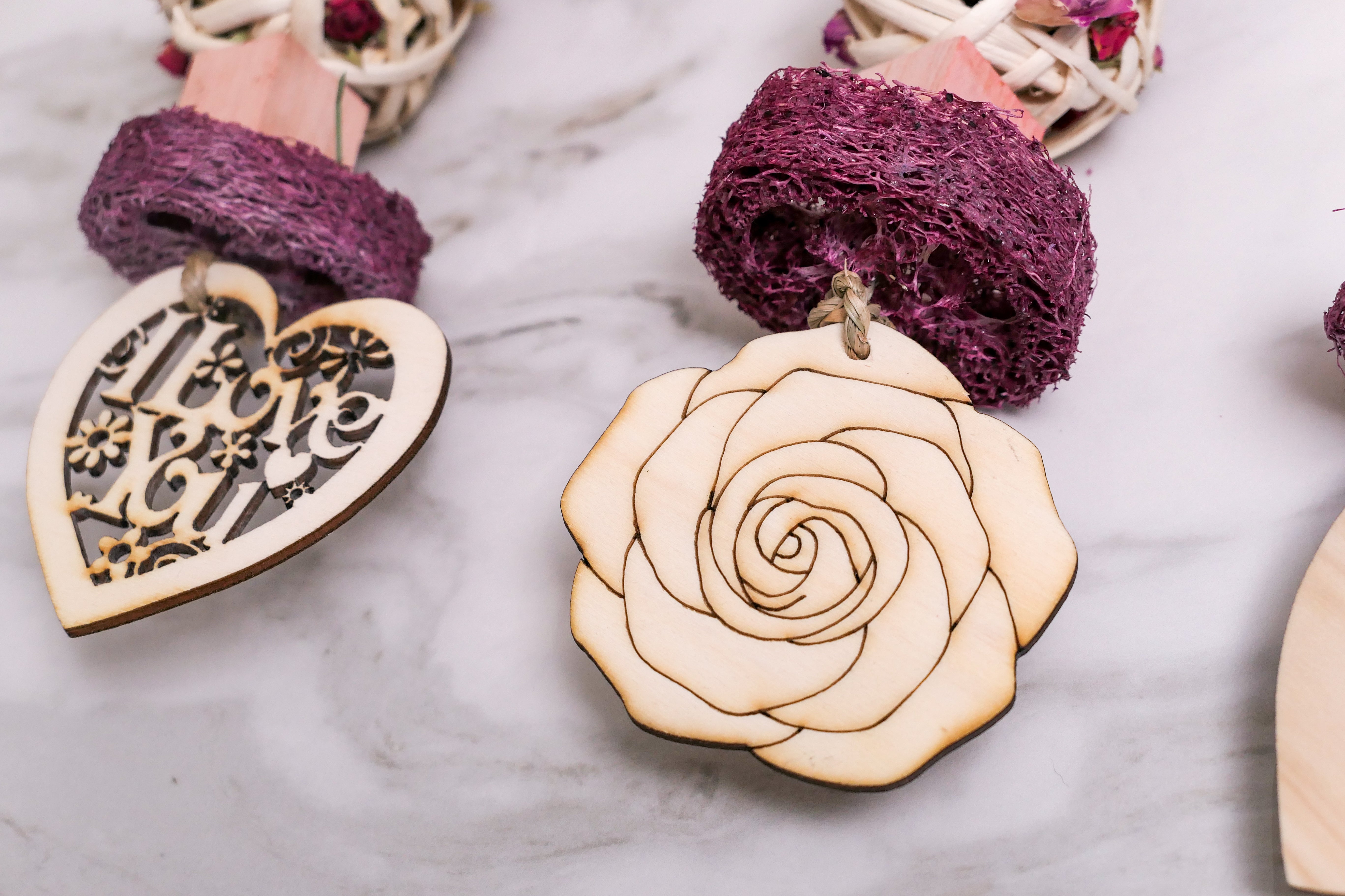 Love Forage Hanging Toy