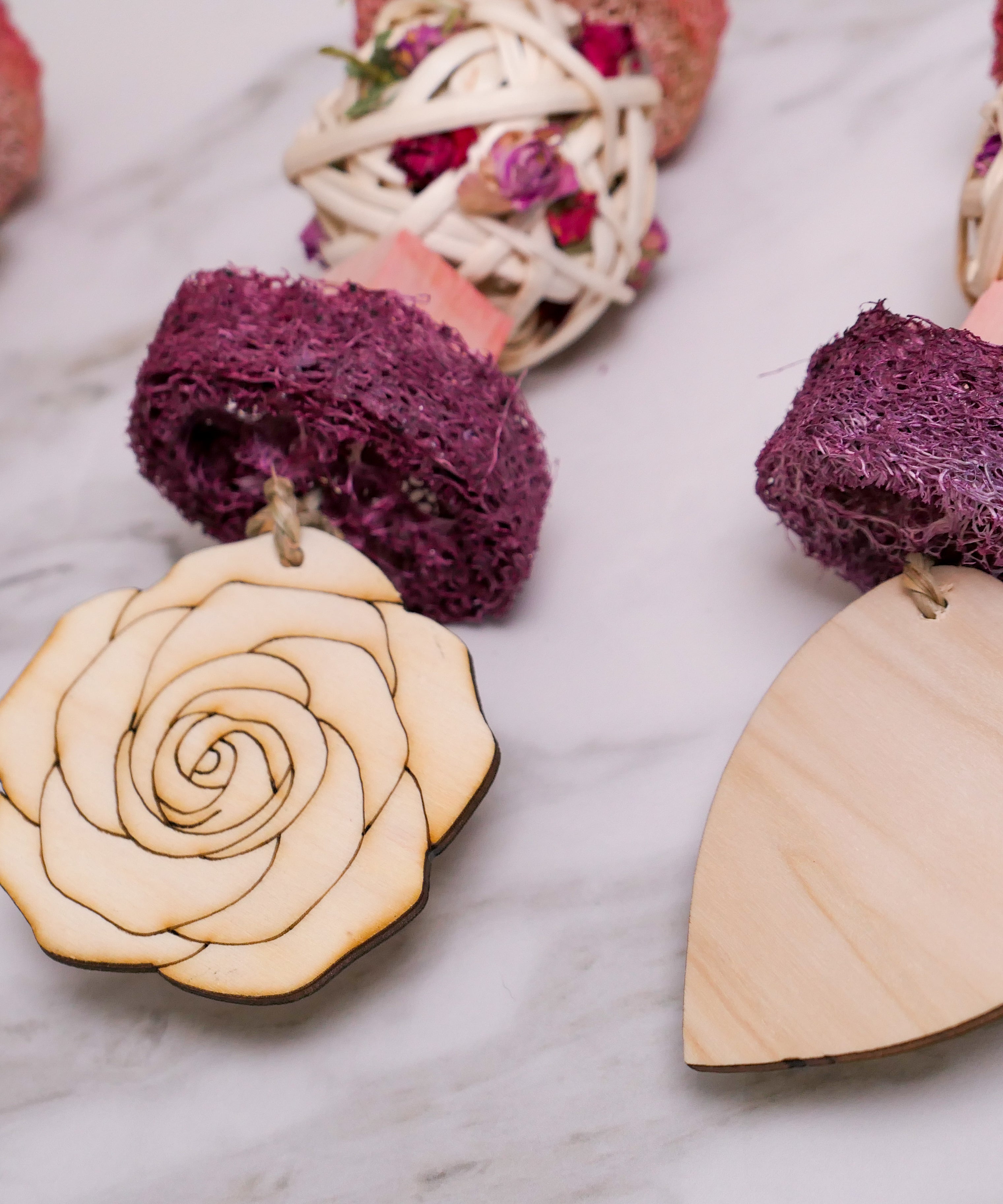 Love Forage Hanging Toy