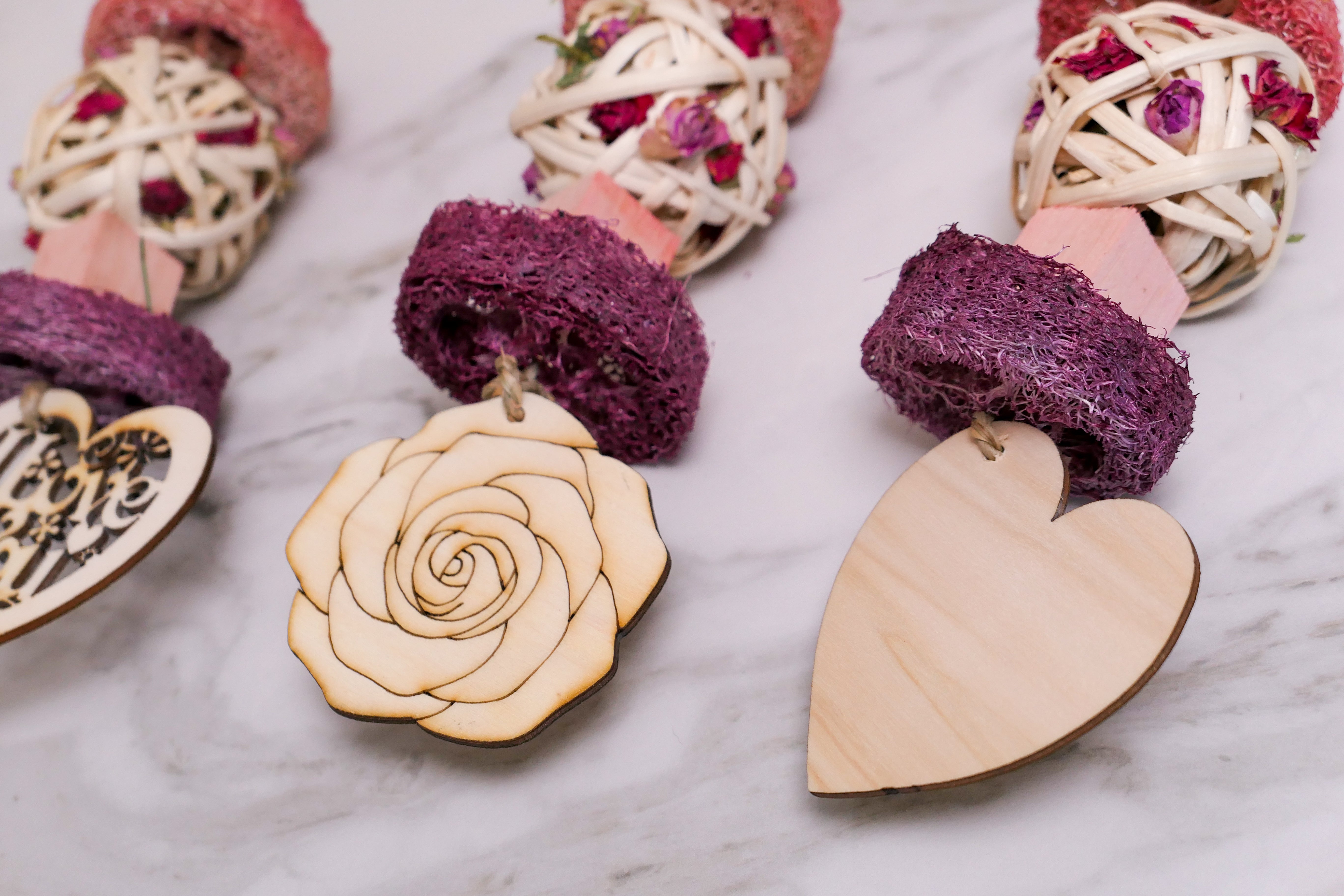 Love Forage Hanging Toy