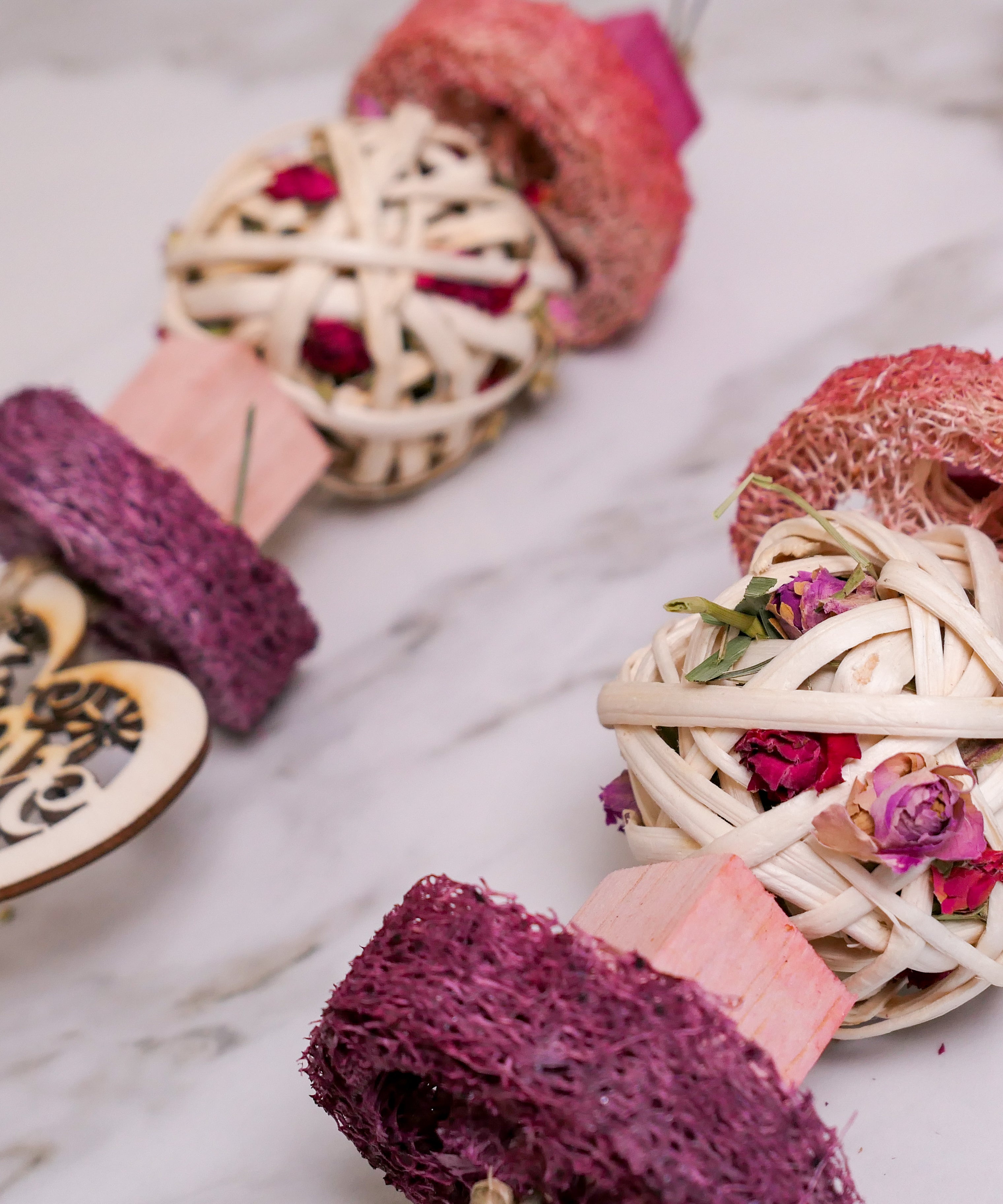 Love Forage Hanging Toy