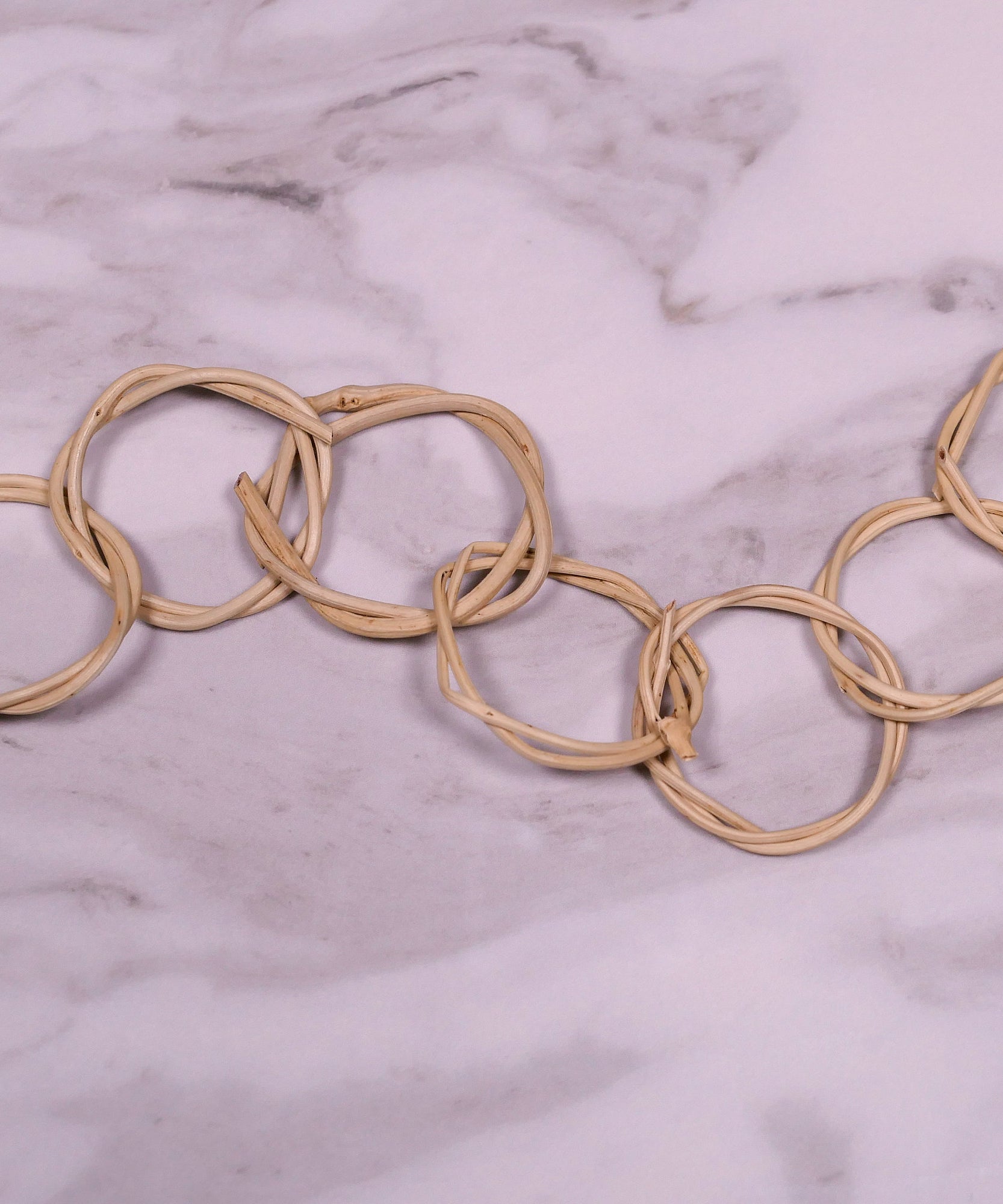 Vine Chain Toy