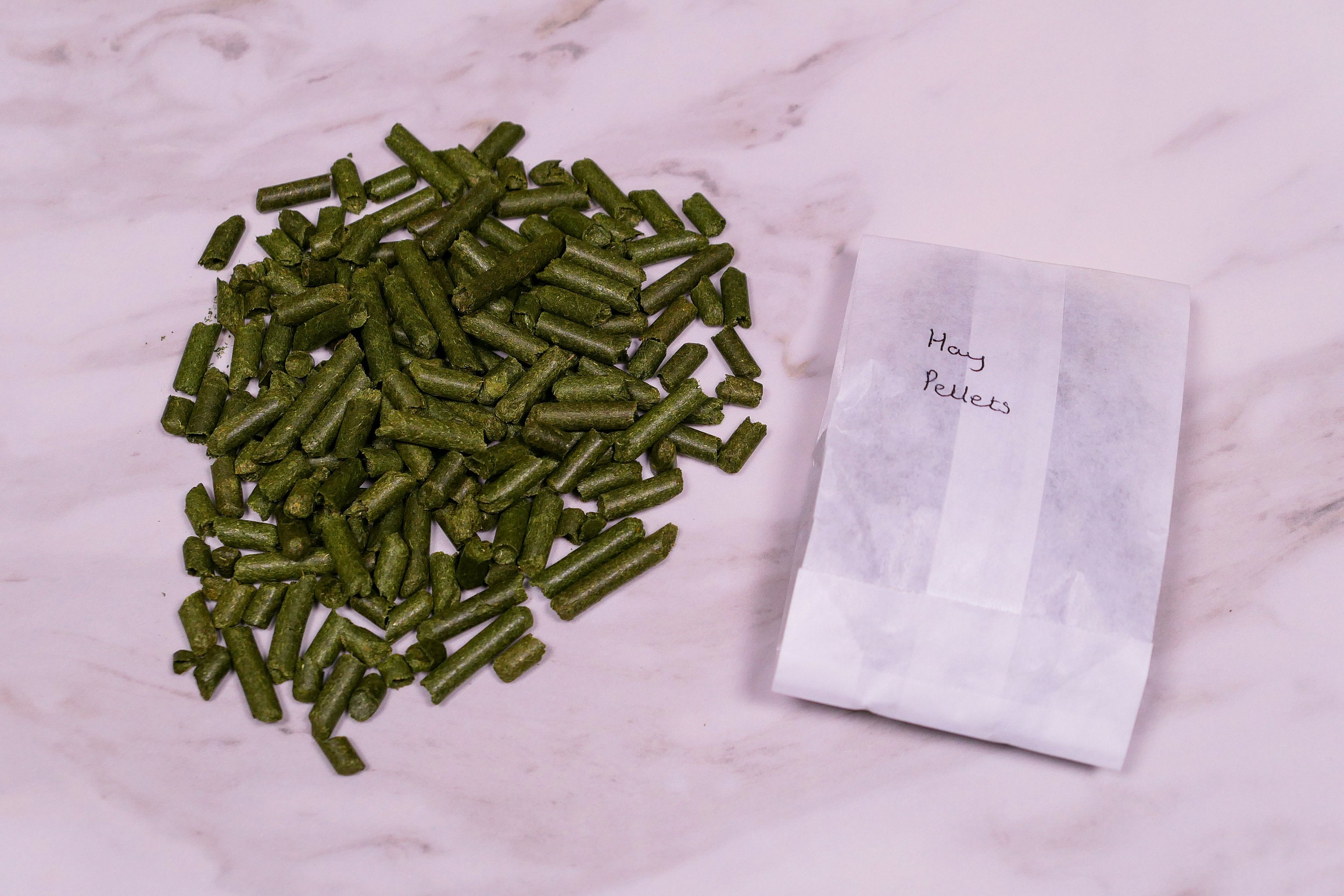 Hay Pellets Treat bag